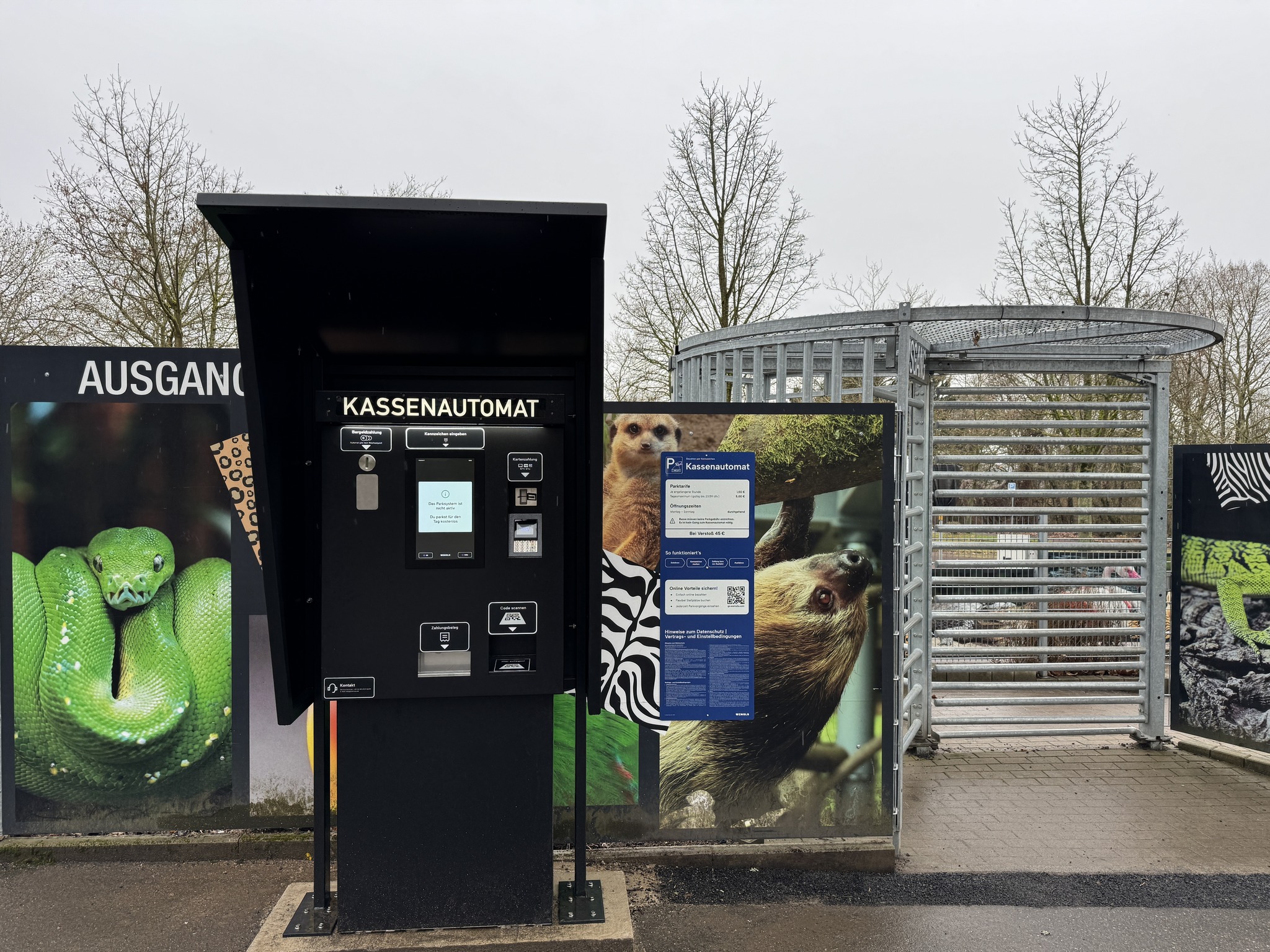 parken Parkautomat am Ausgang des Zoo Neuwied